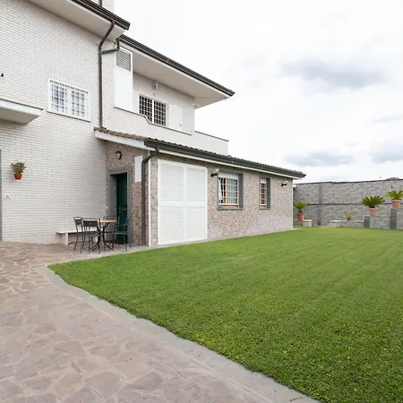 Castelbarco House B Affittacamere