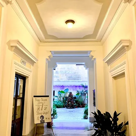 Buonarroti Art Home. Luxury And History At *