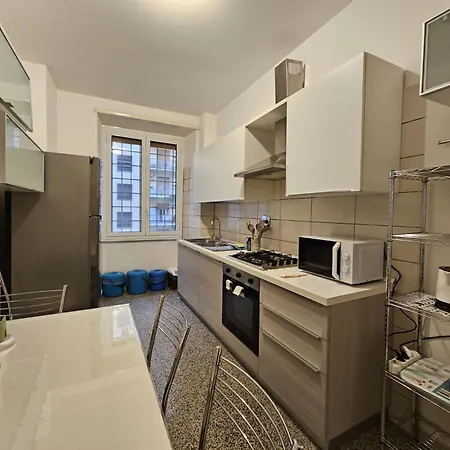Apartment Be Your - Isabella Bright Rome