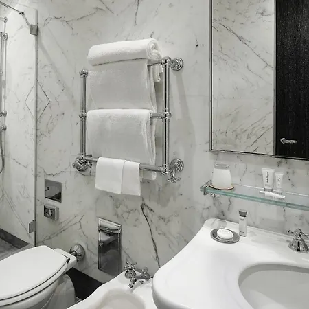 Portrait Roma - Lungarno Collection Aparthotel Rome
