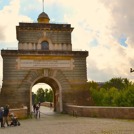 Ponte Milvio Art Holiday home *