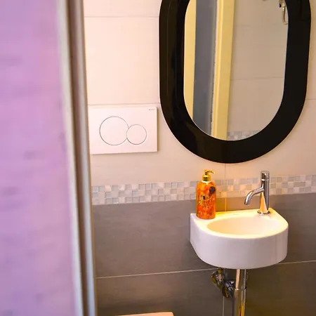 Ponte Milvio Art Holiday home Rome