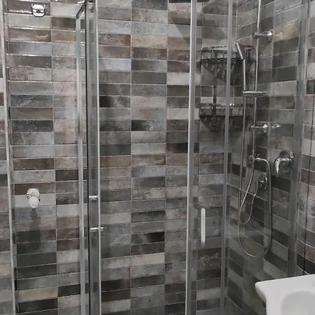 An &lo-luxury - Metro Teano Guest house Rome