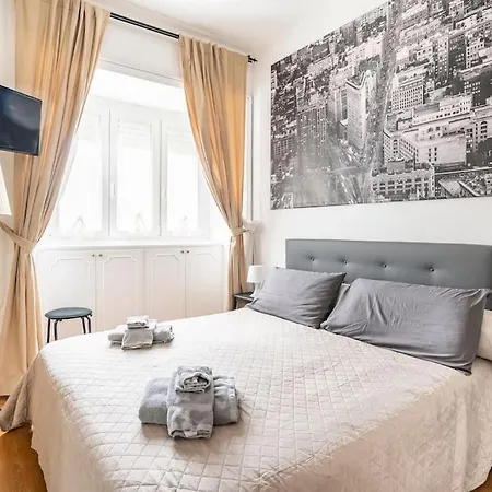 Vatican Penthouse 1 By Almond Tree Apartment