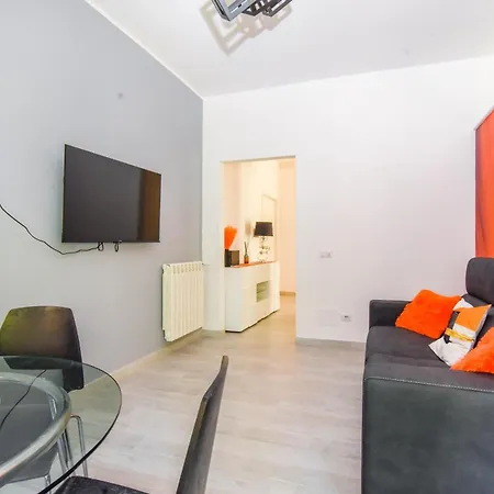 Orange House Apartment