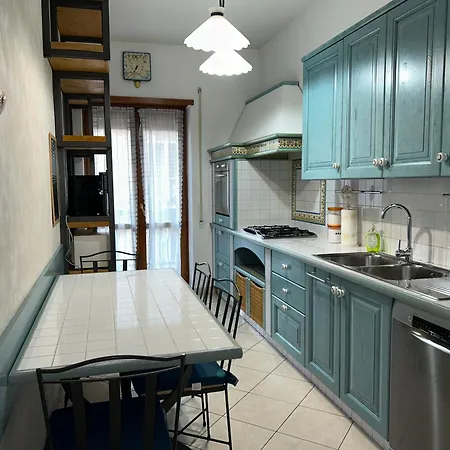 Casa Elegante Vicino Al Centro Di Apartment