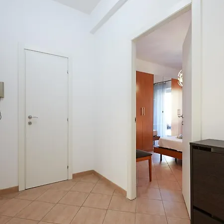 Appartamento Metro Gardenie Roma