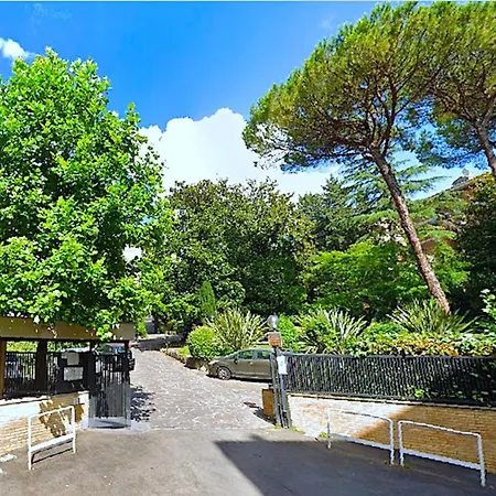 Ponte Milvio Art Holiday home
