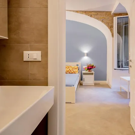 Live - Chez Le Roi Luxury Apartament *