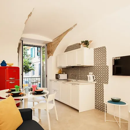 Live - Chez Le Roi Luxury Apartament Rzym