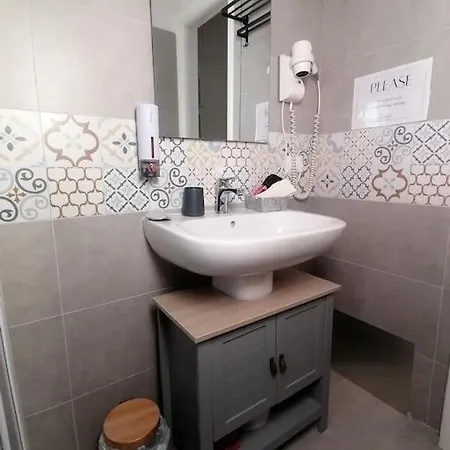 Apartment Grazioso Posizione Ideale Metro C Rome
