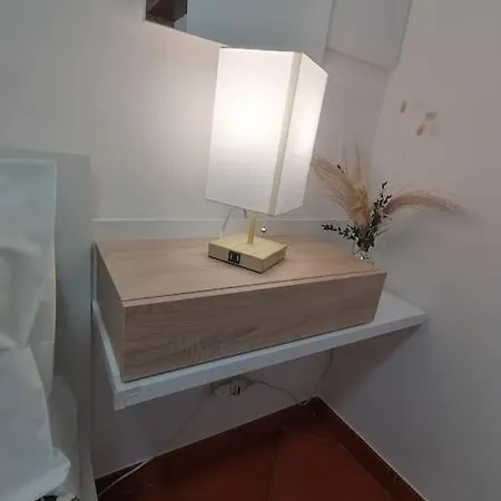 Apartment Grazioso Posizione Ideale Metro C Rome
