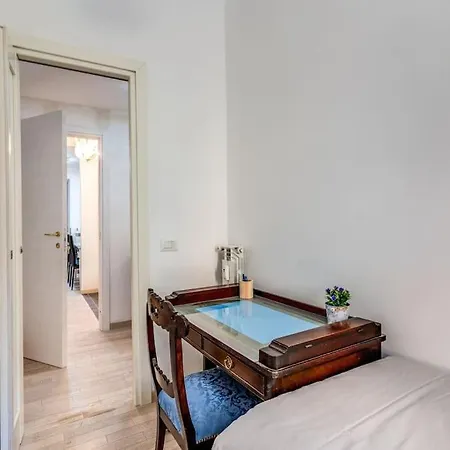 Interno 10 - Centre St Camillo Hospital Apartment