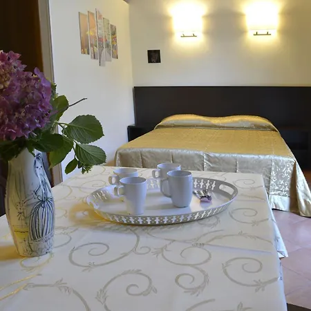 Gemelli Holidays 2: Dual Loft With Private Courtyard Rome