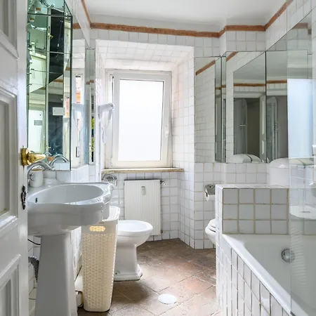 Pantheon Luxe Harmony Apartment