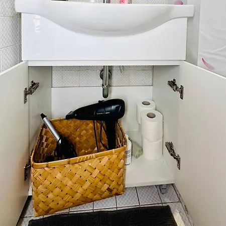 Apartment La Casa Di Bubi - 3 Minuti A Piedi Metro Libia Rom