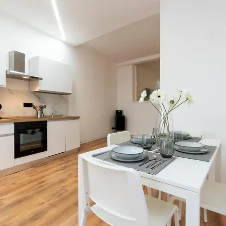 Adventure Rent Luxury - Ponte Milvio 2 *