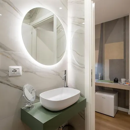 Venus Allbnb Guest house *