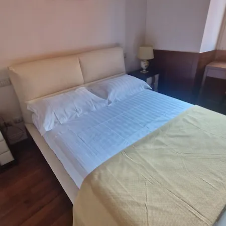 Luxury Delle Fratte Apartment Rome