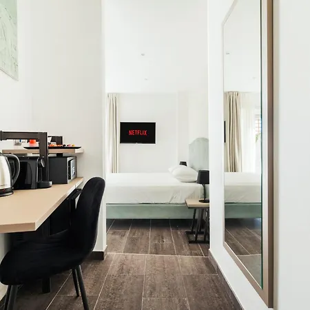 Adelante San Giovanni Guest house Rome