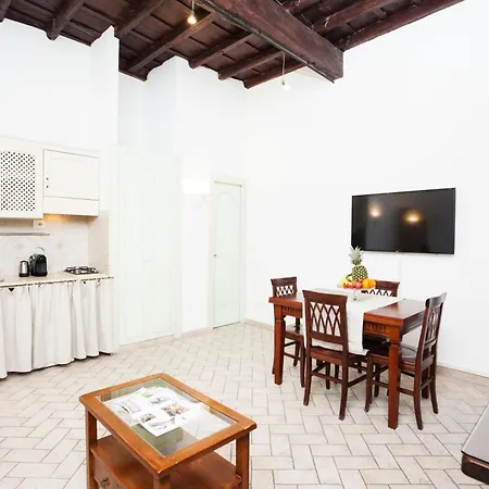 Tritone 91 Apartment Rome