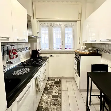 Apartment La Casa Di G Metro A Tra Vaticano E Gemelli Rome
