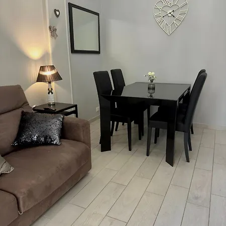 Apartment La Casa Di G Metro A Tra Vaticano E Gemelli