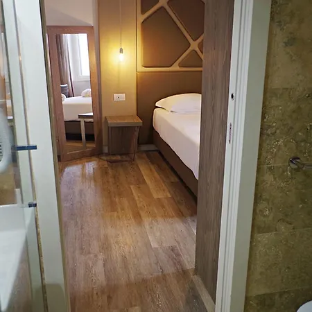 Casa de hóspedes Suite Deal 2*