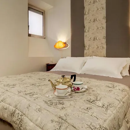Apartment Domus Domitia Luxury Living *