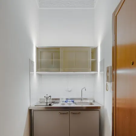 Domus Allegra Trevi Fountain - From 2 To 10 People Apartment *