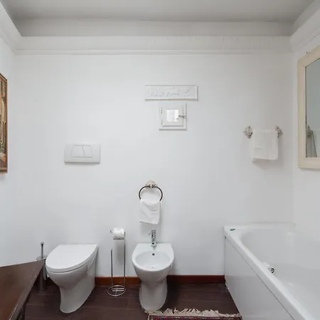 Apartment Domus Allegra Trevi Fountain - From 2 To 10 People Rome