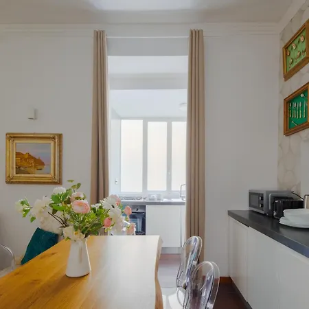 Domus Allegra Trevi Fountain - From 2 To 10 People Apartment