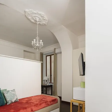 Domus Allegra Trevi Fountain - From 2 To 10 People Apartment