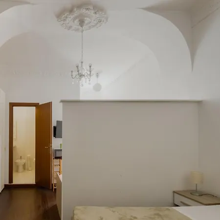 Domus Allegra Trevi Fountain - From 2 To 10 People Apartment Rome