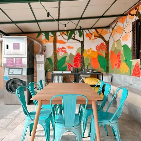 Colosseo Hostel *