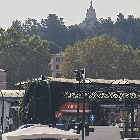 Vaticano The Pope's House * Rome