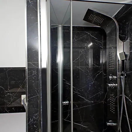 Apartment Tm *