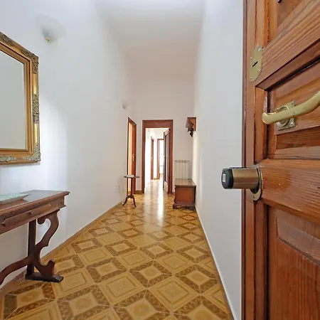 4bnb - Queen Mary Vatican *