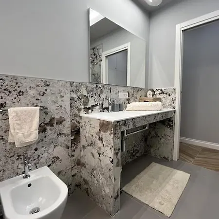 Apartment G&g