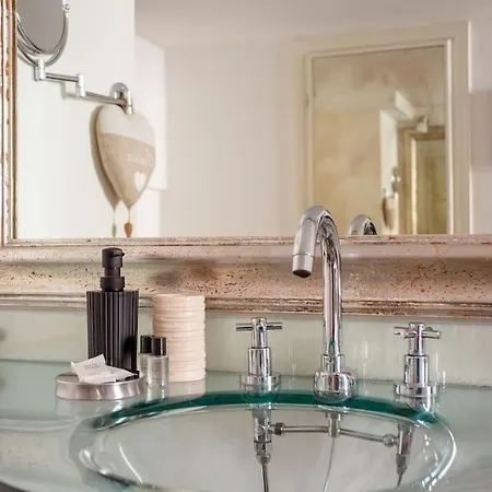 Angi's The New Luxury In Heart Apartment Rome
