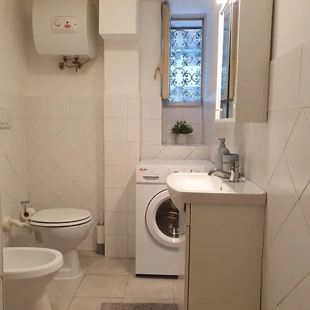 Casa Rodriguez * Rome