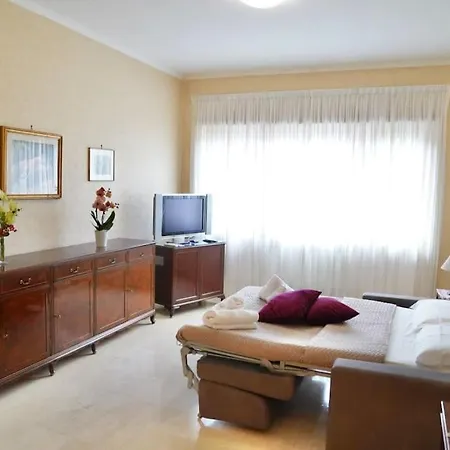 Domus St Peter Apartment *