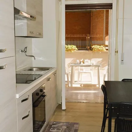 Fem House * Rome