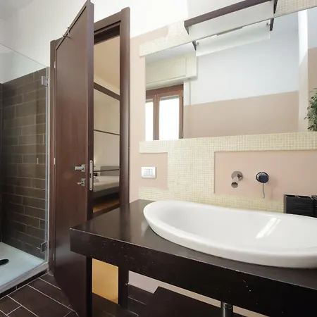 Apartment Cozy And Comfy In Piramide Metro Stop *