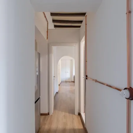 Apartment Iflat Bright Brand New 3-bedroom In Monti