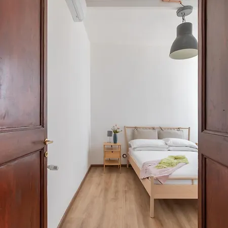 Iflat Bright Brand New 3-bedroom In Monti Apartment *