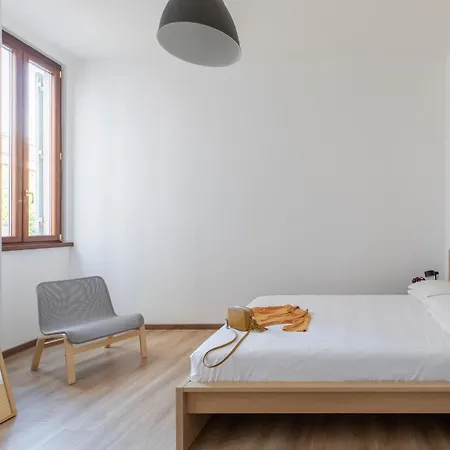 Apartment Iflat Bright Brand New 3-bedroom In Monti *