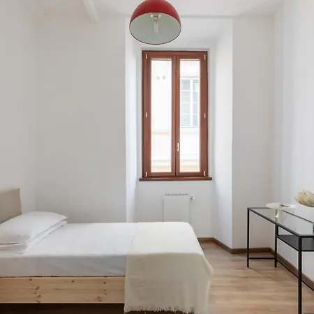 Iflat Bright Brand New 3-bedroom In Monti Apartment Rome