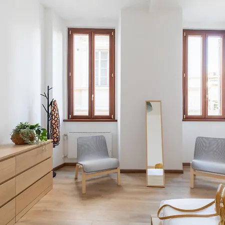 Iflat Bright Brand New 3-bedroom In Monti Apartment