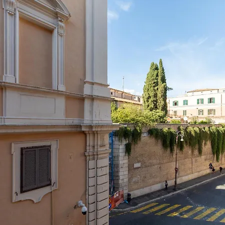 Iflat Bright Brand New 3-bedroom In Monti Apartment